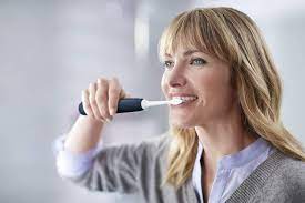 ¿Cuáles son los mejores cepillos eléctricos? Este es el que deberías usar según tu dentadura